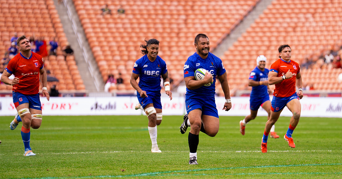 Alamanda Motuga scoring try for Manu Samoa in Rugby World Cup 2027 qualifier against Chile, showcasing Polynesian rugby power